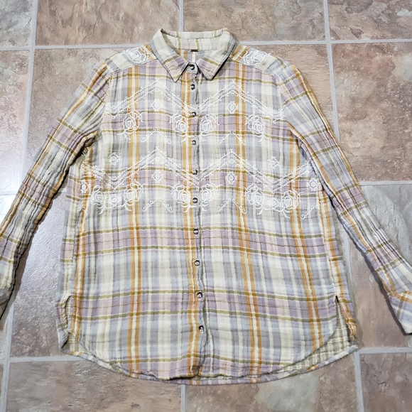 Free People Tops - Free people women's shirt
